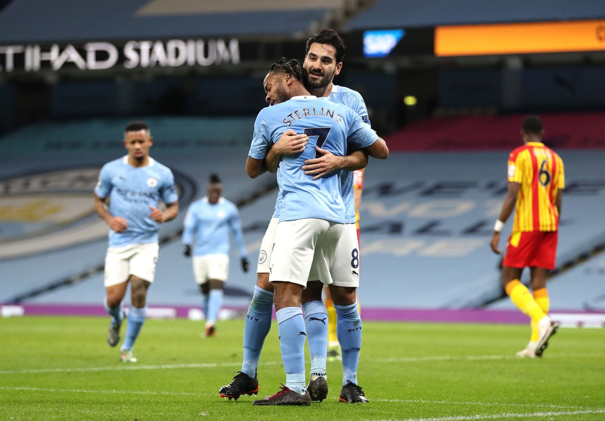 屡取得佳绩 屡取得佳绩